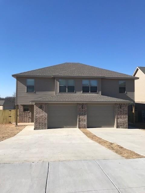 Photo - 604 SW Loudon Dr Townhome