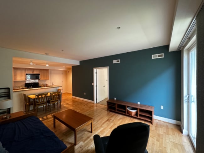 Photo - 428 Monroe Ln