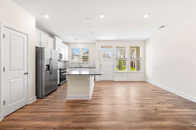 Photo - 1528 Cedar Tree Dr