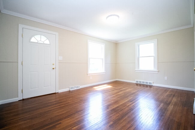 Photo - 1732 Talbot St