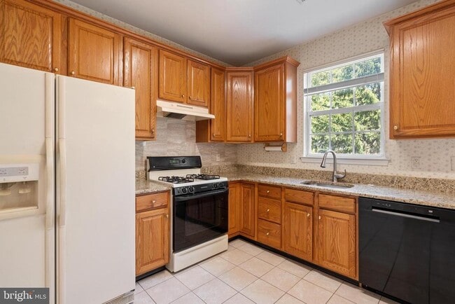 Photo - 1209 Blossom Cir