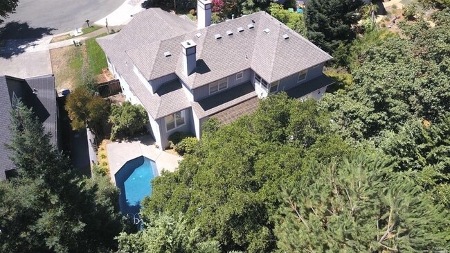 Beautifully Updated 5 Bedroom, 4 Bath Home... - Beautifully Updated 5 Bedroom, 4 Bath Home...