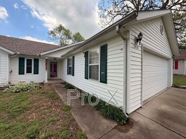 Photo - 2430 E Manitou St