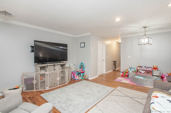 Photo - 39 Coram Rd Unidad APT 2