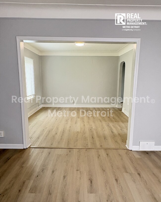101 S Jessie St