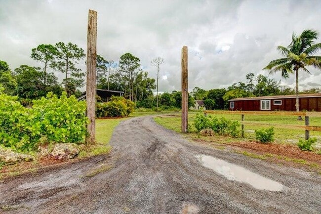 Building Photo - 1320 B Rd Rental