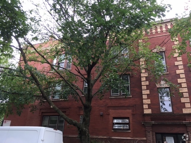 Building Photo - 2906 N Greenview Ave Unit 1 Rental