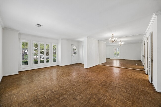 Photo - 399 N Post Oak Ln Unidad 399