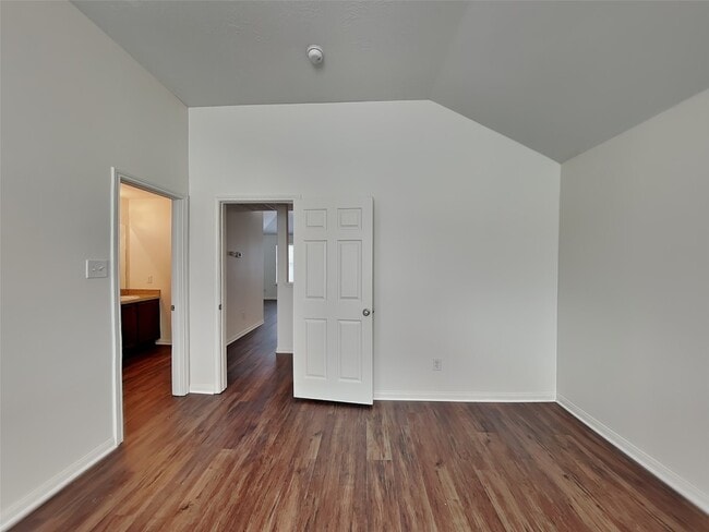 Photo - 3903 Hawthorn Glen Ct