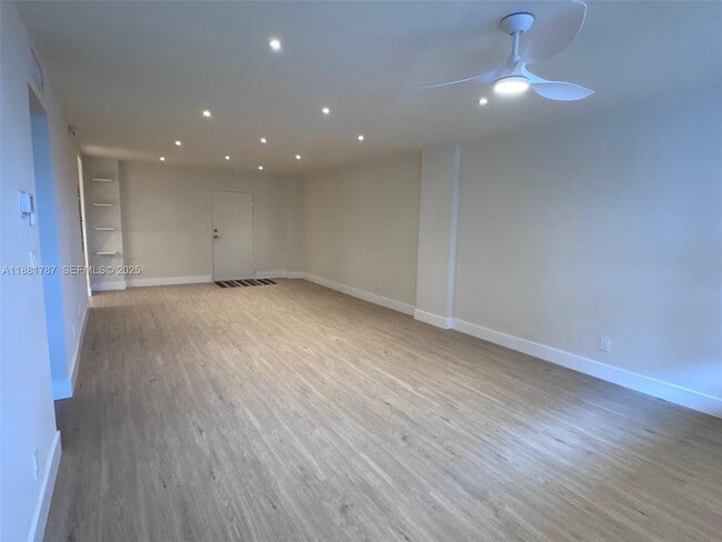 Photo - 90 Edgewater Dr Unidad 212