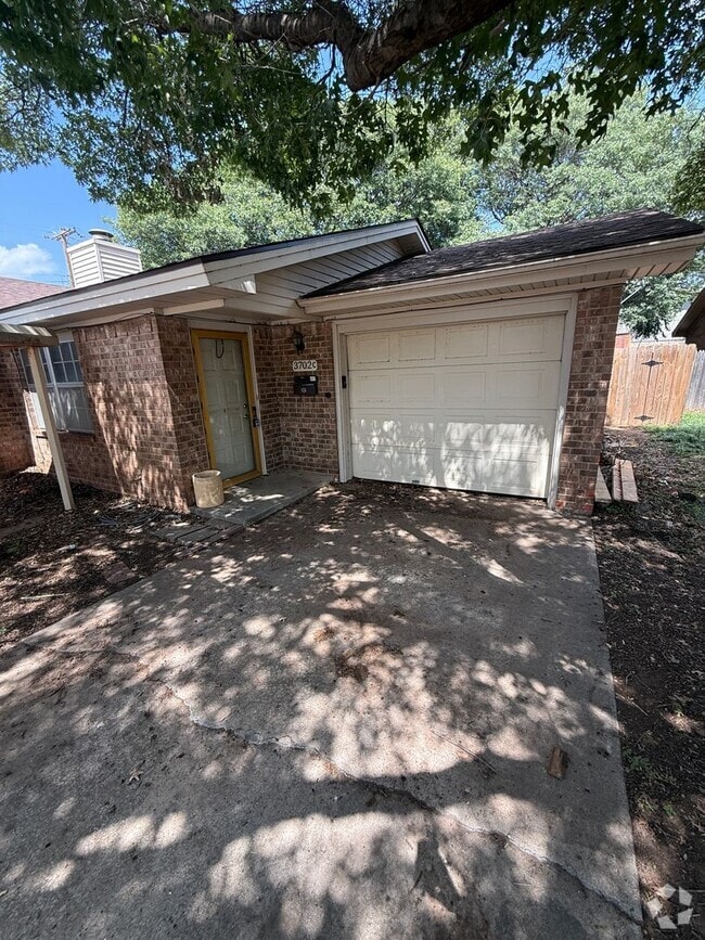 Building Photo - 3702 53rd St Unit C Rental