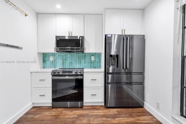 Photo - 385 NW 36th Ave