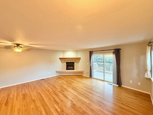 Photo - End- unit townhome on Hamlet!
