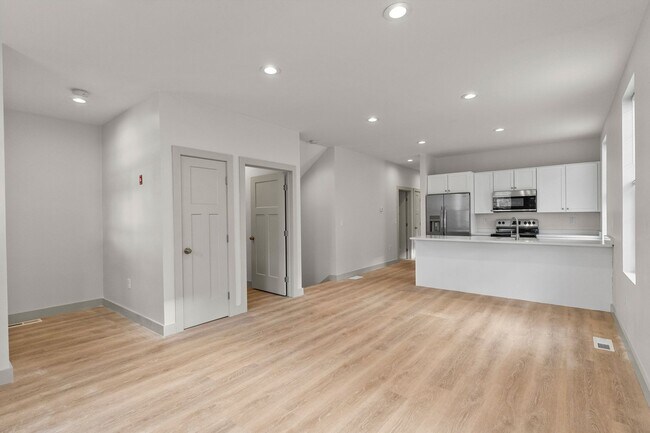 Photo - 126 Ruggles St Unidad #1