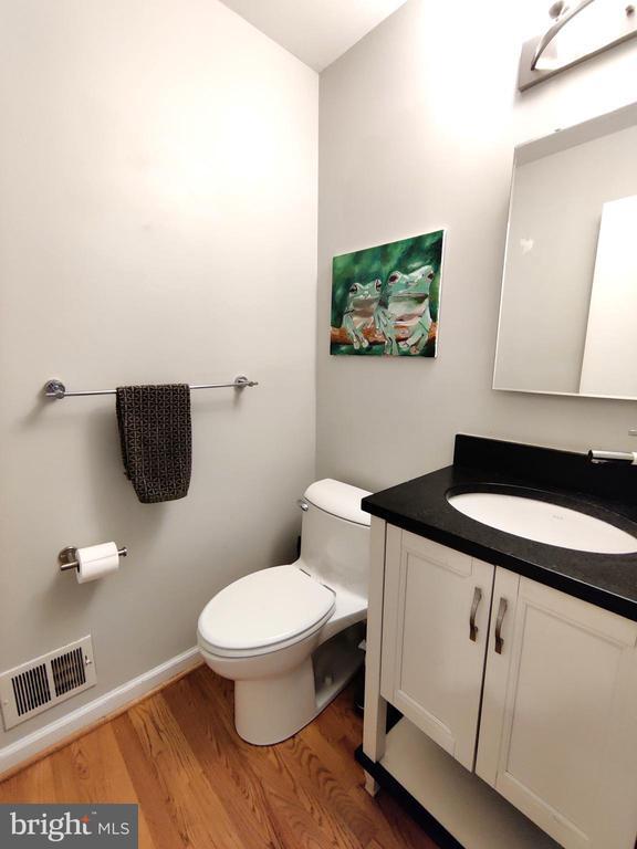 Photo - 22 W Chapman St