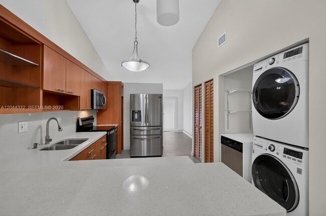 Photo - 2141 W 53rd St