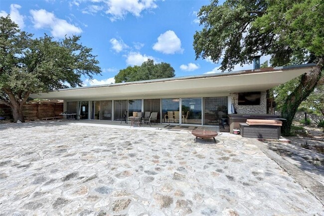 Photo - 8517 Grandview Dr