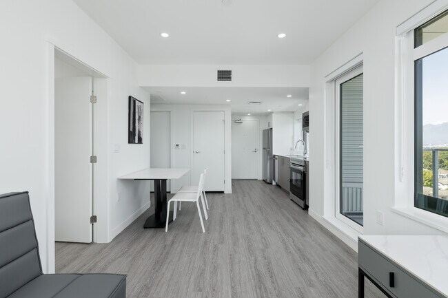 Photo - GEC - Kingsway