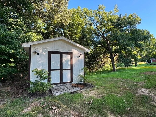 Photo - 1498 Garland Dr