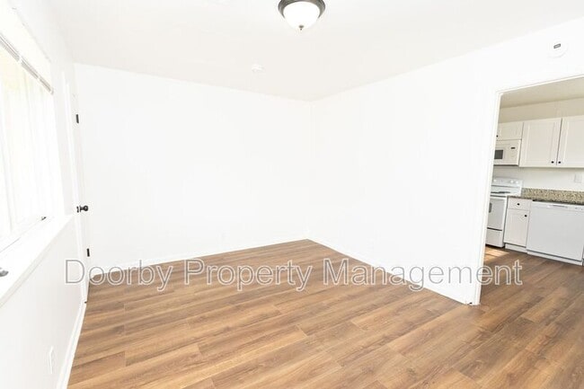 Photo - 2011 Milne St Unit B