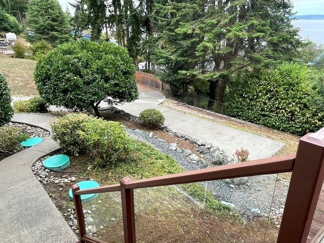 Photo - Beautiful Penn Cove View Home and Dog Frie...