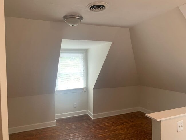 Photo - 424 E Maxwell St Unit 3