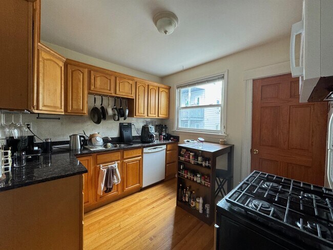 Photo - 33 Magnus Ave Unit 3