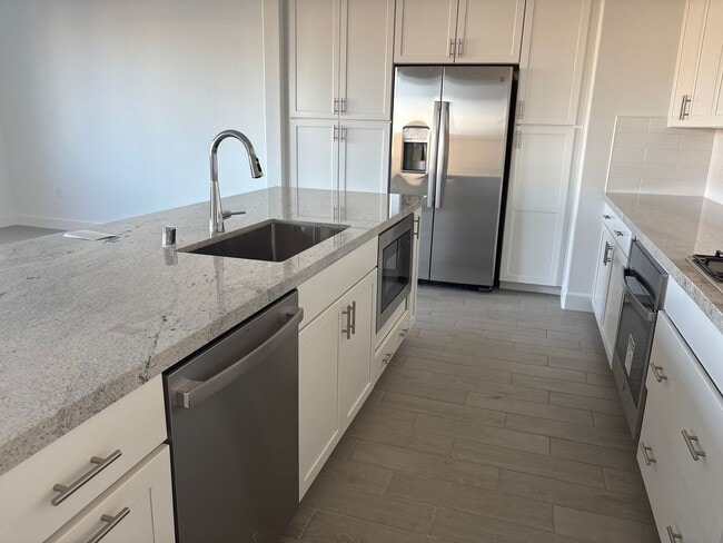 Photo - **Move In special $1k off first month's rent** Exciting Opportunity: Discover Your Brand New Drea...