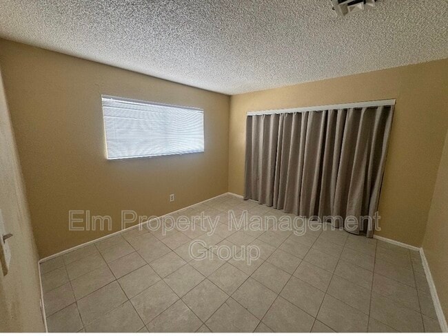 Photo - 2516 E Mesquite Ave