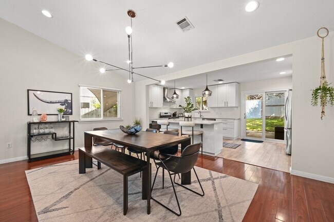 Photo - 7806 Lowdes Dr