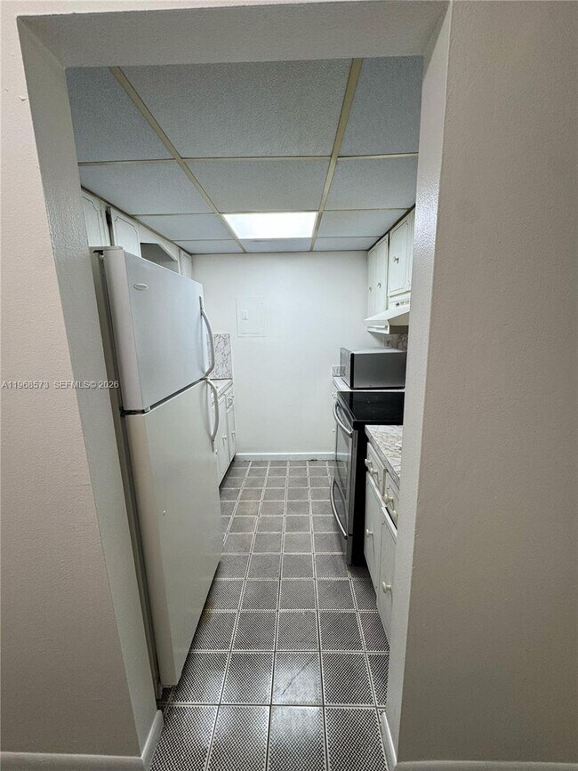 Photo - 3181 SW 13th St Unit 304