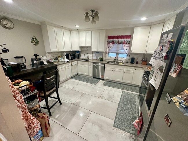 Photo - 327 Edgewood Rd