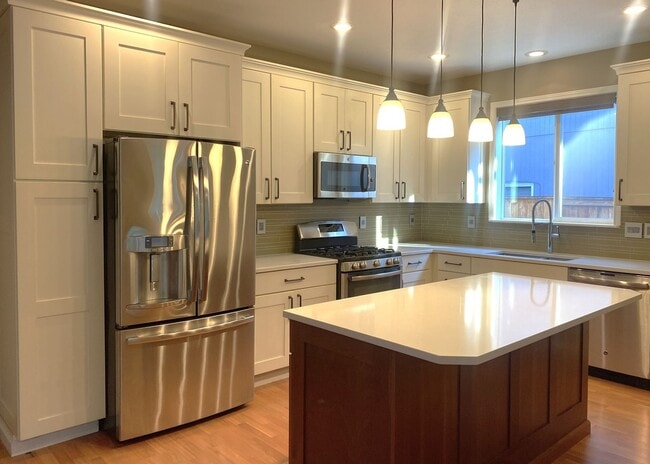 Photo - Beautiful Sherwood Home backs to Greenspace, Walking Distance to The Ridges! Entertainer's Backya...