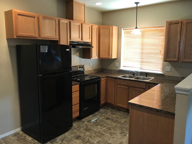 Photo - 3 Bedroom duplex on Bailey Hill Rd