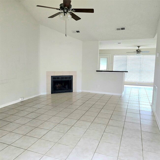 Building Photo - 3722 Westheimer Pl Dr