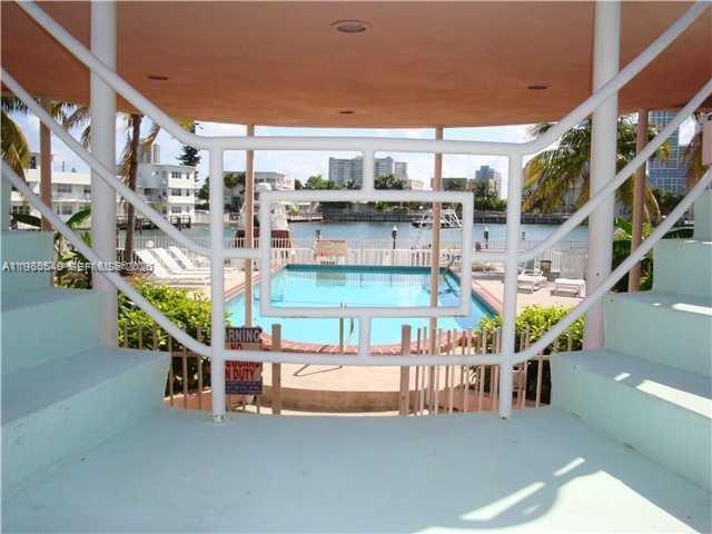 Photo - 6881 Bay Dr Unidad 13