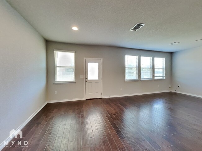 Photo - 12546 Blazing Saddle