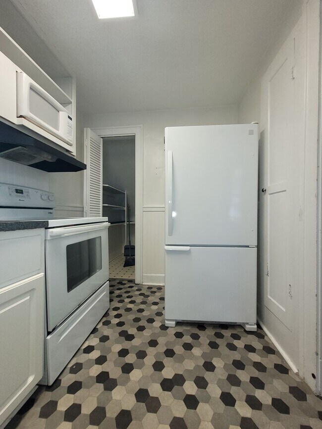 Photo - Monterey1408 Unit #1