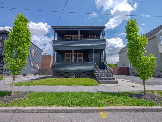 Photo - 45 Robinson Ave Unit 2