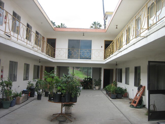 Photo - 730 N Mariposa Ave