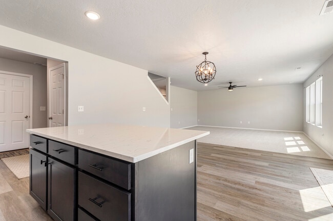 Building Photo - 3985 E Jamestown Dr Rental