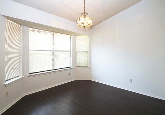 Photo - 6503 Heron Dr