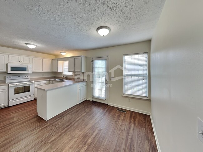 Photo - 212 Parrish Pl