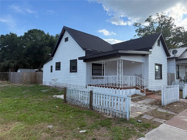 Photo - 2116 W Pine St