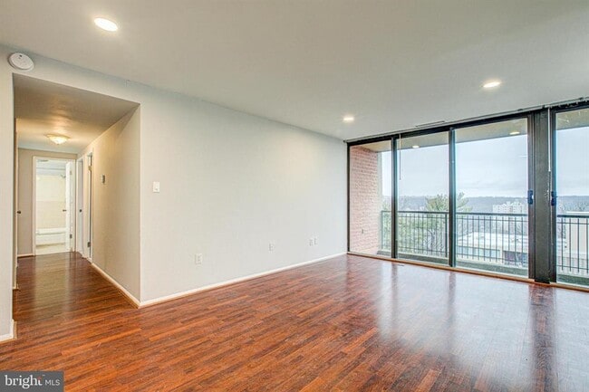 16 S Van Dorn St Unit 16 S Van Dorn St #604
