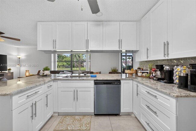 Photo - 100 Miramar Ave