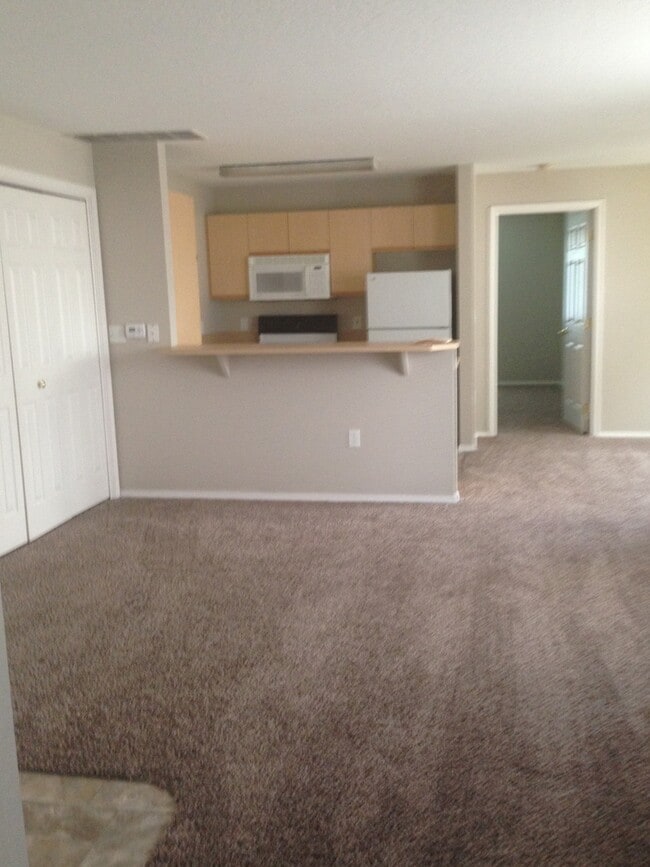 Building Photo - 121 N Avenger Ln Unit # 102