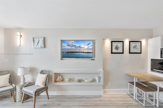 Photo - 19201 Collins Ave Unidad 938