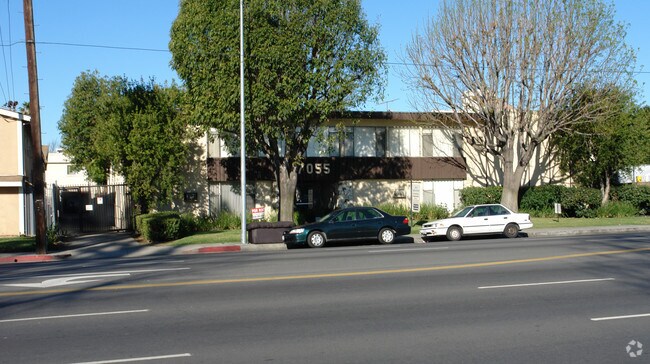 Photo - Sepulveda Apartments