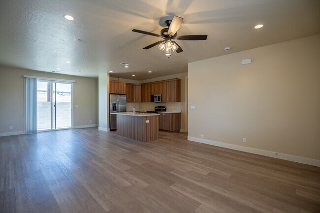Photo - Newer Townhome Near Utah Tech